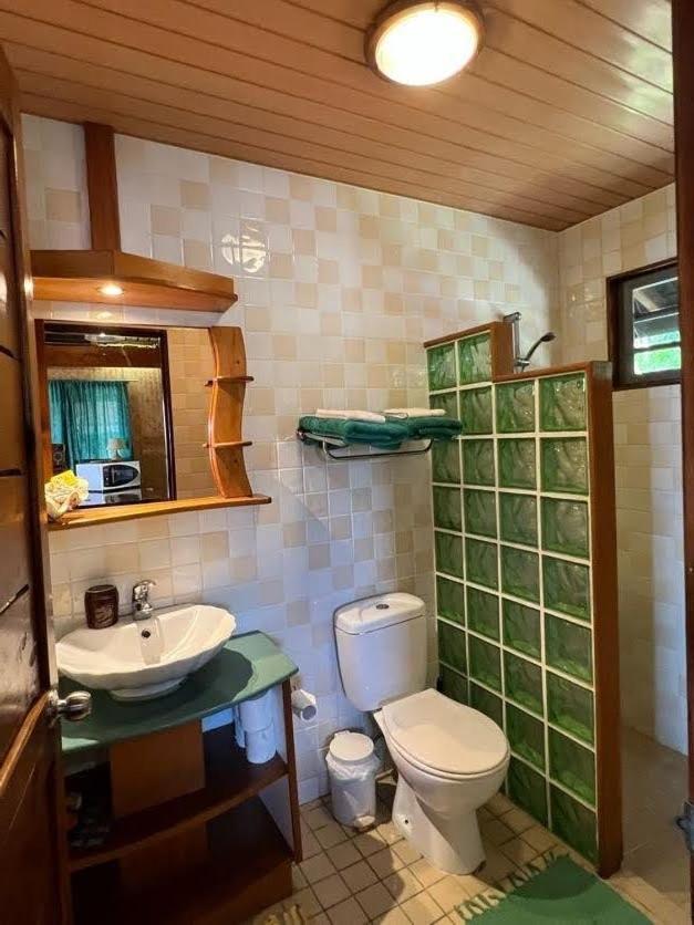 Tehuarupe Surf Studios Haapiti Kültér fotó